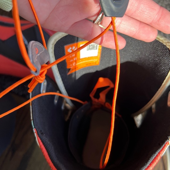 ThirtyTwo Lashed Snowboard Boots (Size 6.5, Recommend for 6) - Picture 11 of 15